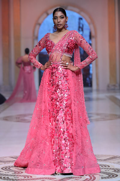 Coral sequinned layered concept sari set