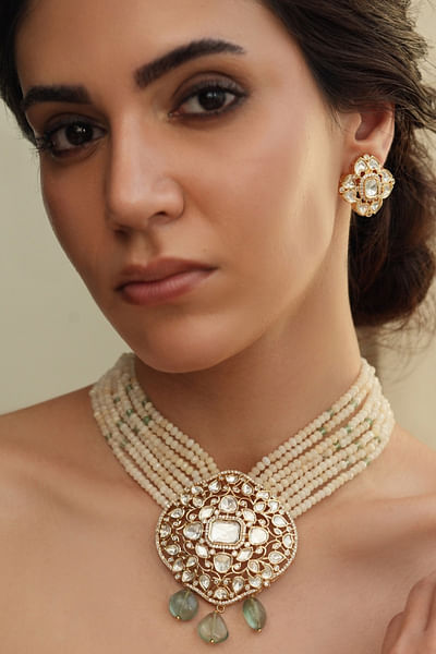 Cream bead and polki embellished necklace set