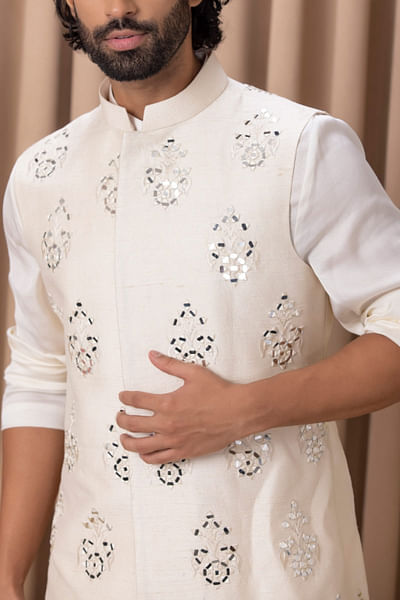 Cream mirror embellished bandi