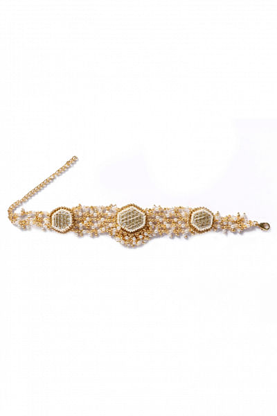 Cream pearl choker