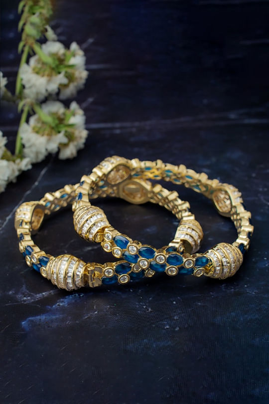VIVINIA by Vidhi Mehra