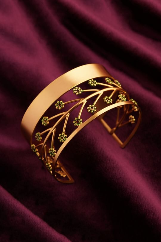 Shop Premium Designer Jewellery Online by Suhani Pittie at Aashni Co
