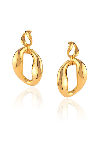 Gold chain textured large earrings