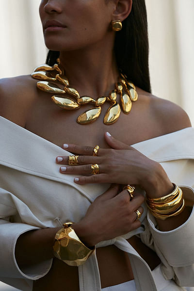 Gold double link necklace