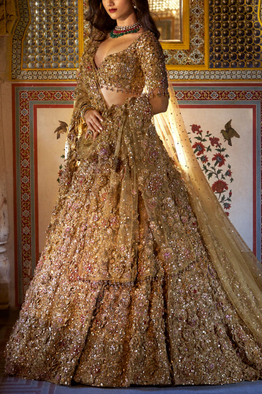 Buy Luxury Designer Gold Lehenga Choli Online | Aashni \u0026 Co