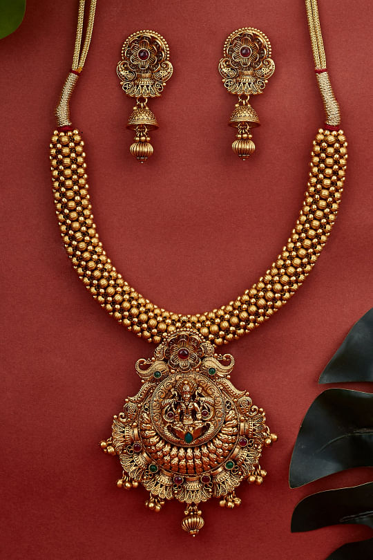 VIVINIA by Vidhi Mehra