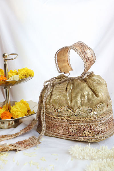 Gold floral sequin embroidery bucket bag