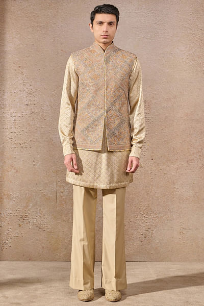 Gold geometric embroidered bandi