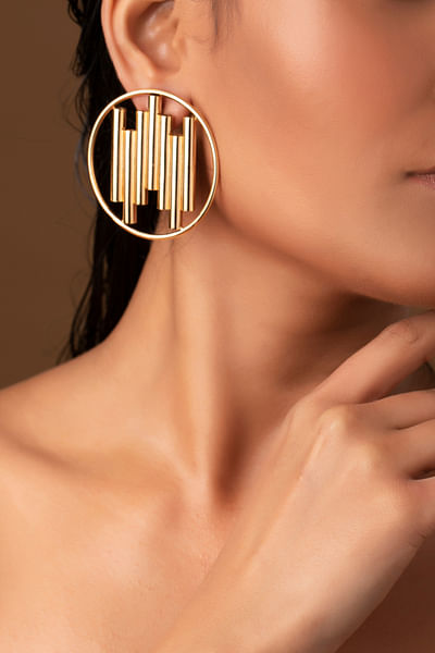 Gold geometrical earrings