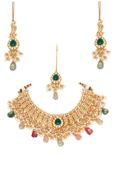 Gold kundan choker and maang tikka set