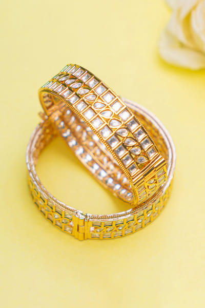 Gold kundan embellished bangles
