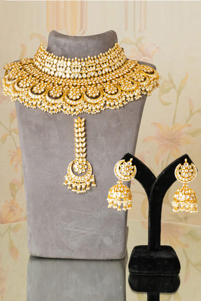 Gold kundan pearl bridal necklace set