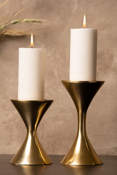 Gold metal candle holder set