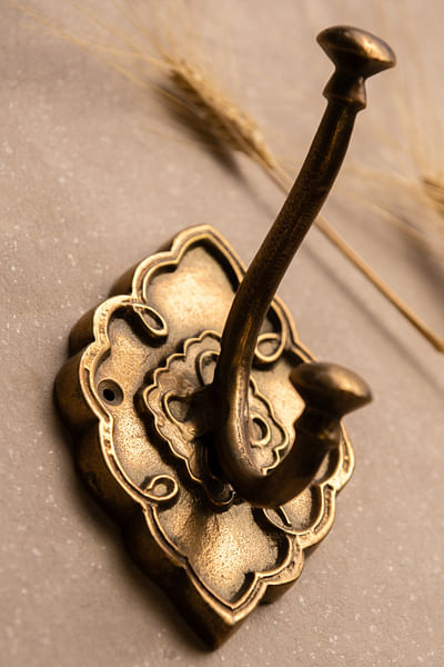 Gold metal floral wall hook