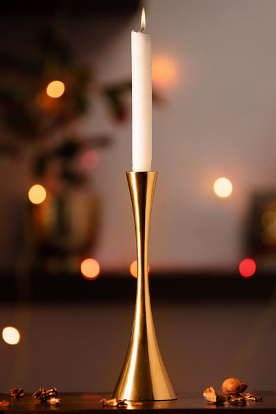 Gold metal stick candle holder set