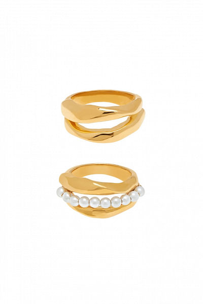 Gold pearl abstract rings set