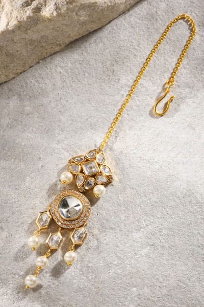 Gold pearl and kundan polki maang tikka