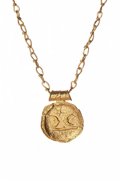 Gold Pisces zodiac pendant chain necklace