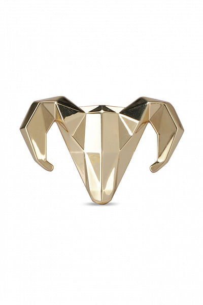 Gold ram horn shape alloy brooch