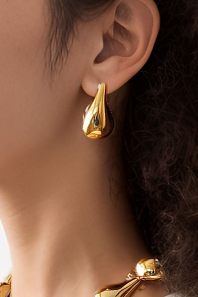 Gold teardrop chunky earrings