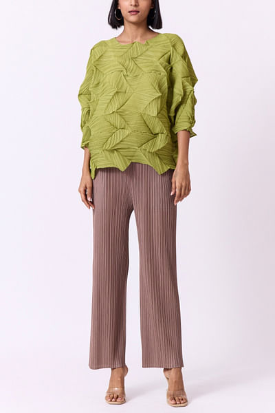 Green 3Dpleated top