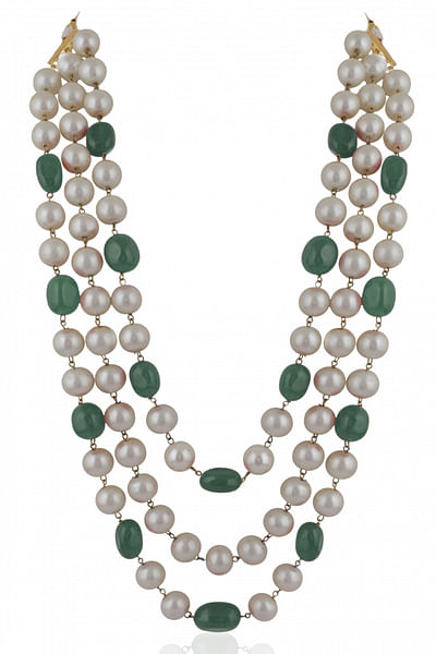 Green and white bead layered necklace