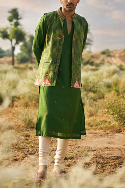 Green bandhani print bandi kurta set