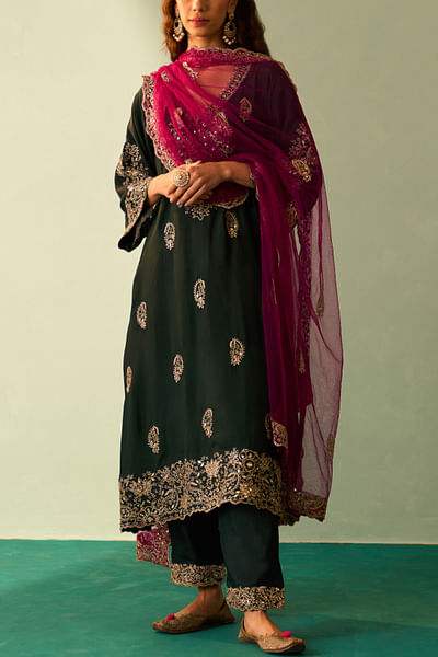 Green gota and mirror embroidered kurta set
