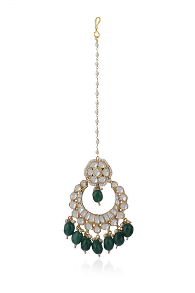 Green jadtar stone embellished maang tikka