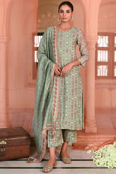 Green Mughal wall vase printed kurta set