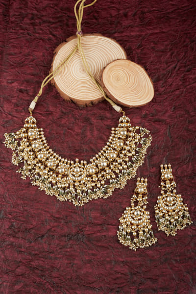 Green pearl and kundan necklace set