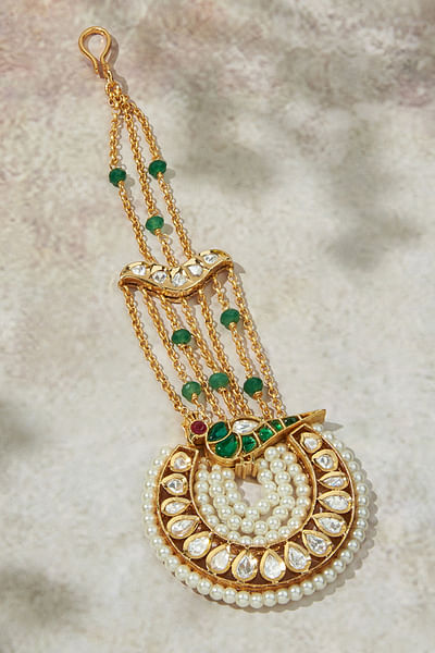 Green pearl and polki embellished maang tikka