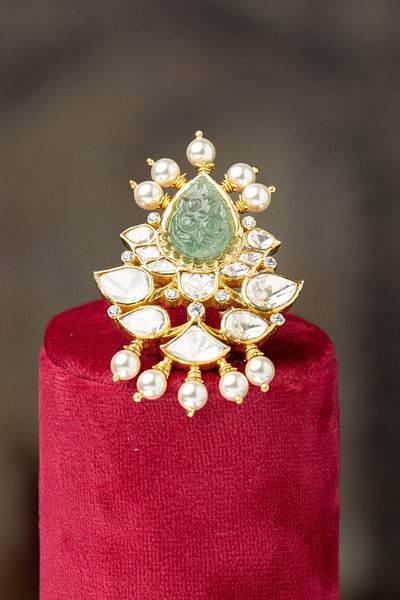 Green semi-precious stone and pearl ring