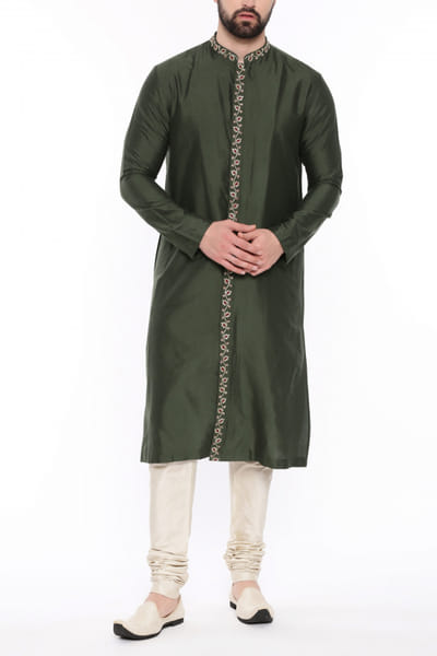 Green zari embroidered kurta set