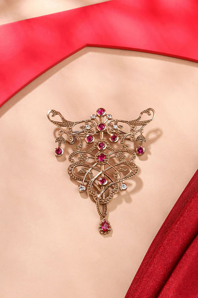 Grey and pink glass stone detailed brooch