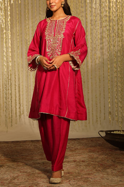 Hot pink paisley embroidery kurta set