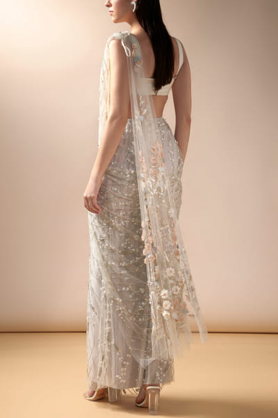 Esha Sethi Thirani Ivory 3D floral embellished sari set ESTAPR2317