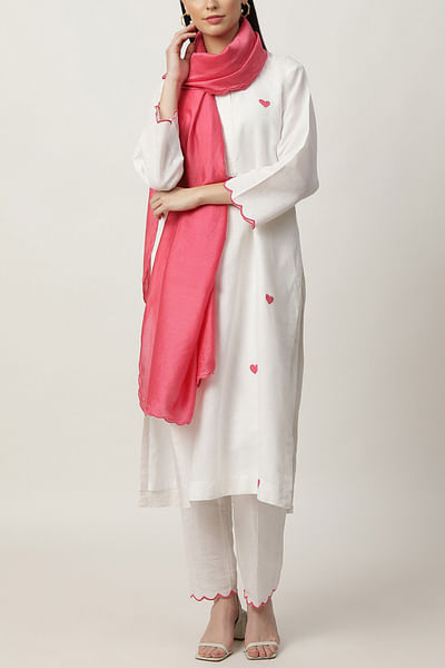 Ivory motif embroidery kurta set