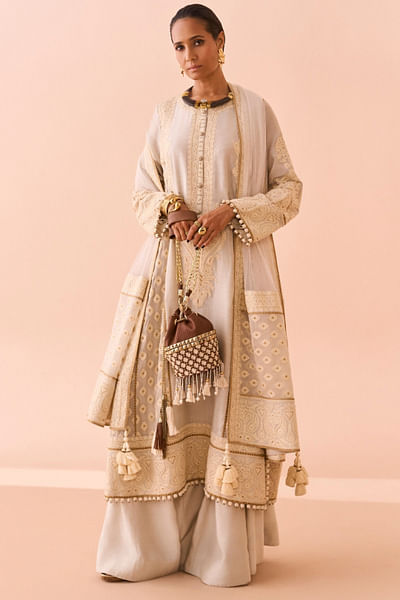 Ivory paisley embroidered kurta set