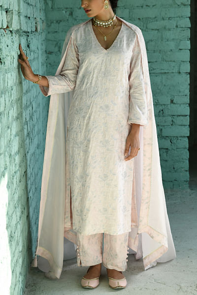 Light pink floral embroidery kurta set
