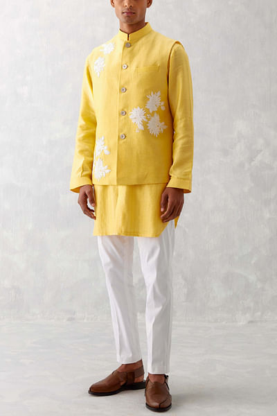 Mango yellow embroidered bandi set