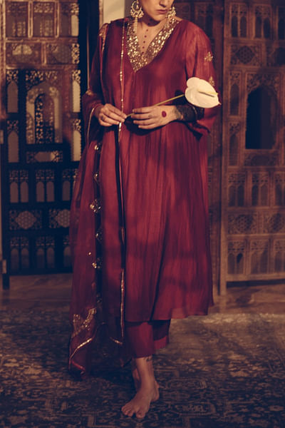 Maroon organza silk dupatta