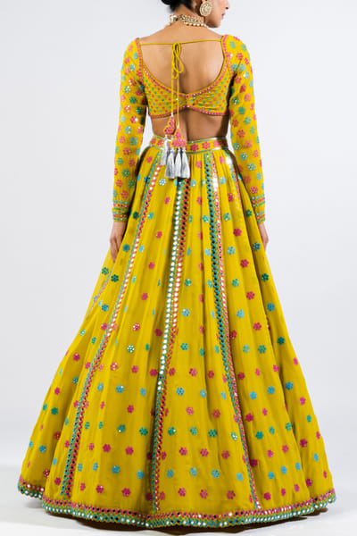 Vvani by Vani Vats Moss green floral embellished lehenga set VVAMAR2305
