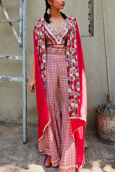 Multicolour artsy embellished cape set