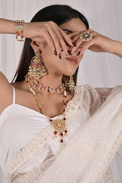 Multicolour kundan and pearl layered necklace set