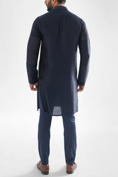 Paarsh Atelier Navy blue checkered pintuck and stitch line detailed kurta set PATJUN23D101