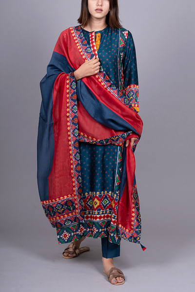 Navy blue patola and bandhani print kurta