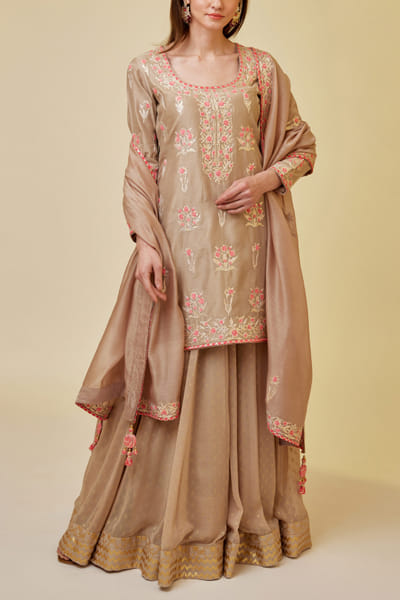 Shyam Narayan Prasad Neutral thread embroidered kurta set SNPMAR2314