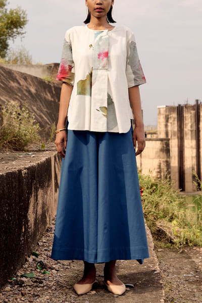 Off-white artsy print top