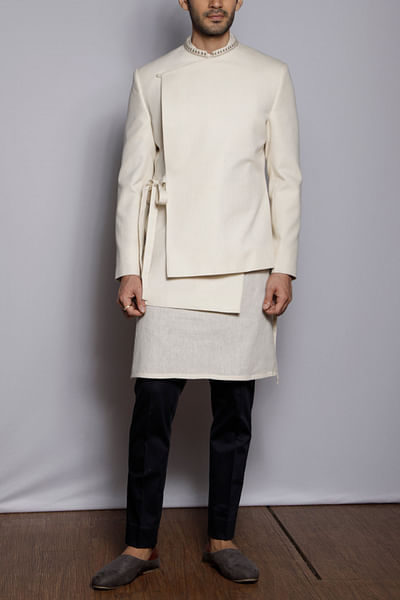 Off-white asymmetric bandhgala set